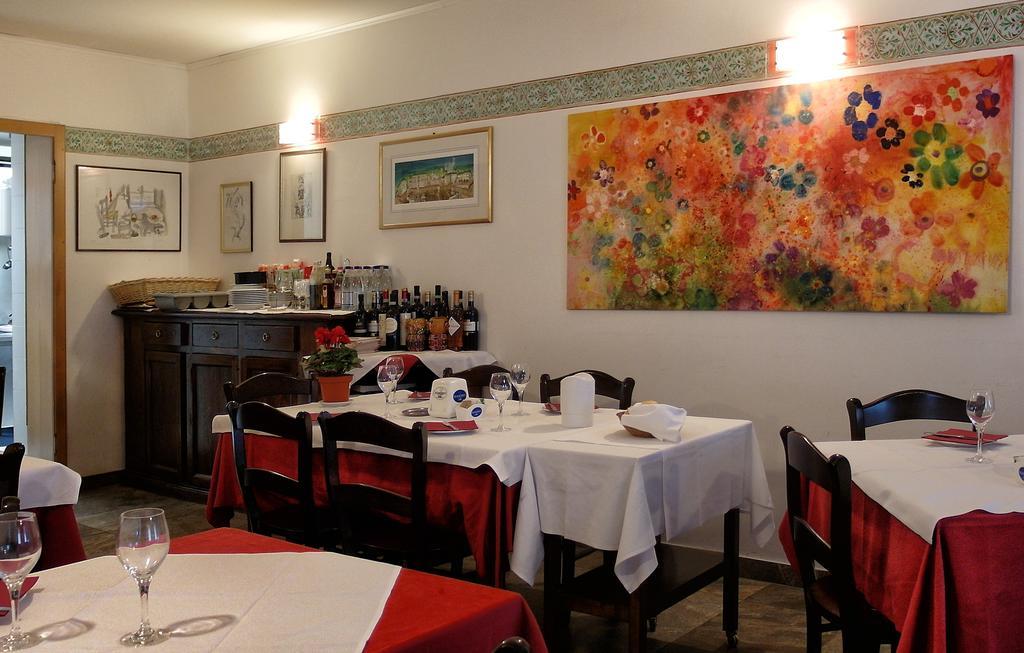 פלטרה Locanda Del Re מראה חיצוני תמונה
